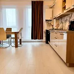 Apartamento Aly Airport - Private Parking, Modern Cluj-Napoca